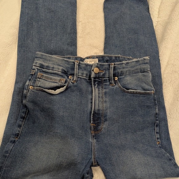 Good American Blue Straight Leg Jeans - Picture 5 of 8